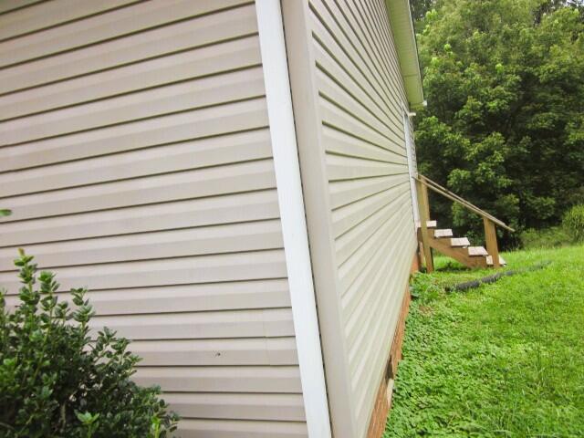 630 Stockton Road Martinsville, VA 24112 - Photo 3 of 17 Right side