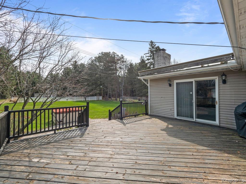 707 Pine Tree Road Lake Orion, MI 48362 - Photo 34 of 36 Gallery Image 34