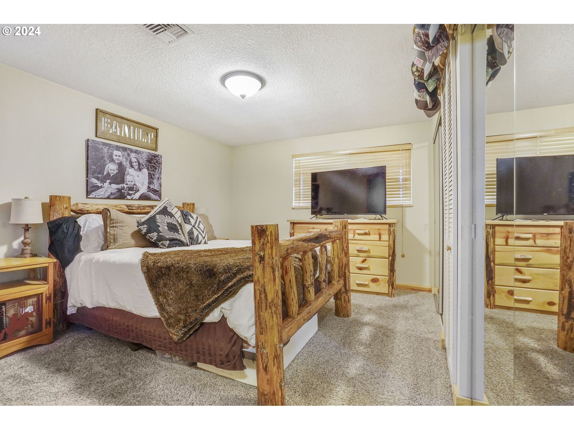 410 Stowers Road Molalla, OR 97038 - Photo 12 of 38 Primary Bedroom