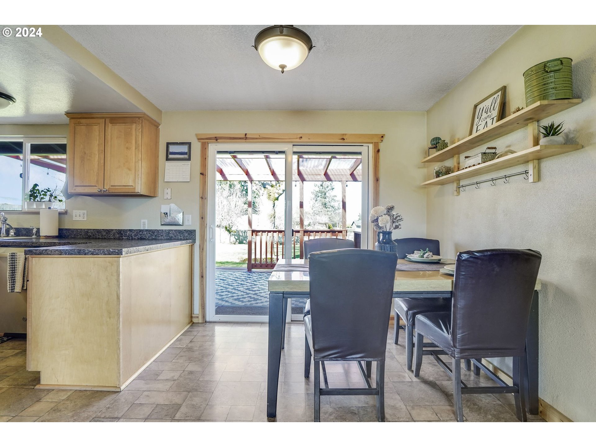 410 Stowers Road Molalla, OR 97038 - Photo 5 of 38 Dining Area