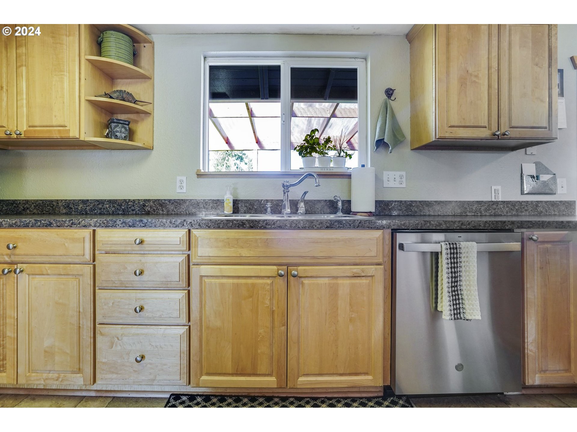 410 Stowers Road Molalla, OR 97038 - Photo 10 of 38 Gallery Image 10