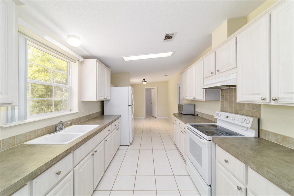8415 Southwest 41st Place Road Ocala, FL 34481 - Photo 20 of 48 Gallery Image 20