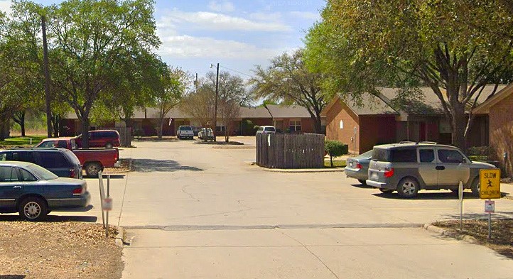 606 East Kennedy Avenue Sabinal, TX 78881 - Photo 6 of 6