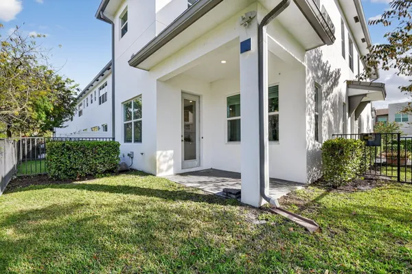 a view of backyard of house