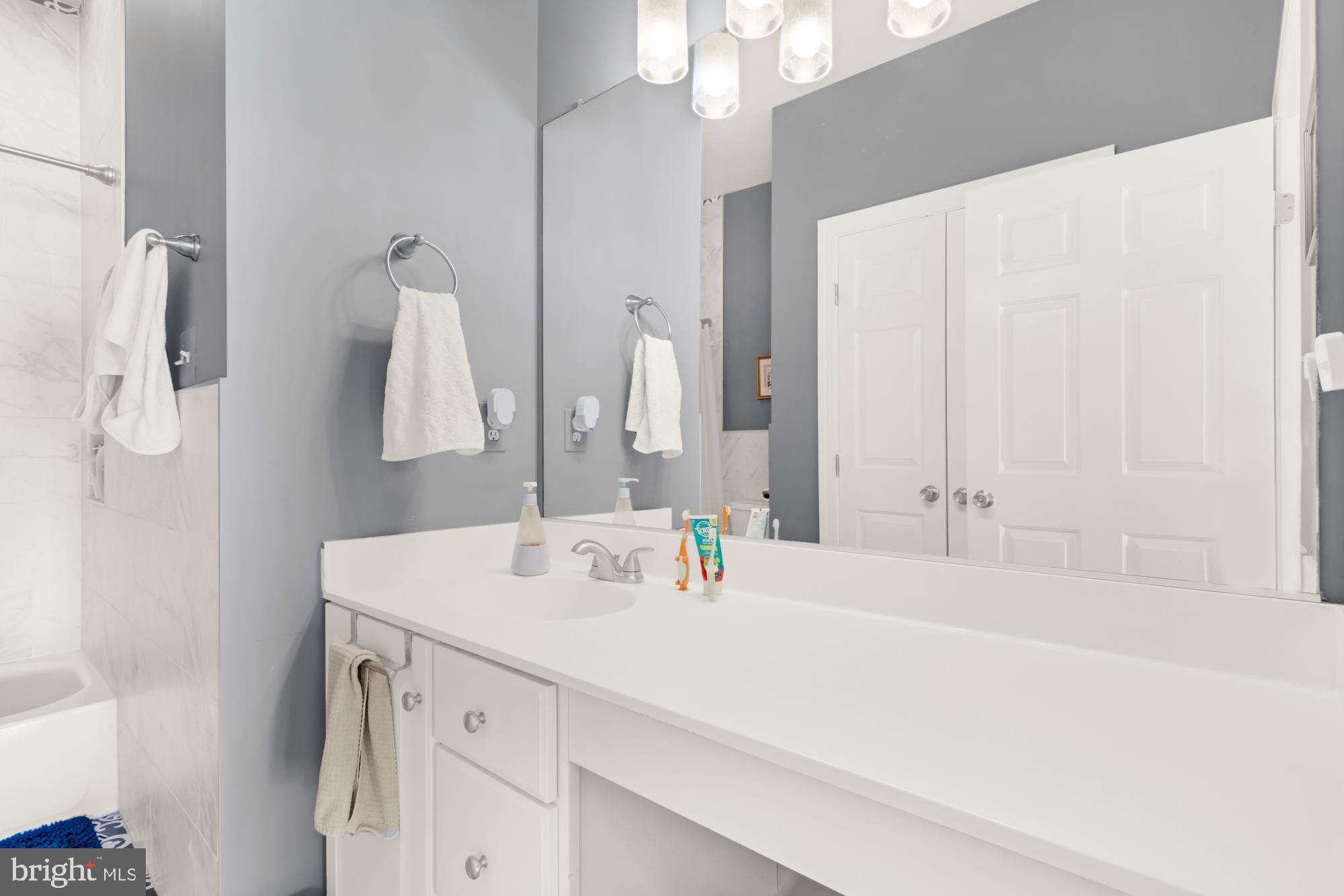 618 Linslade Street Gaithersburg, MD 20878 - Photo 38 of 71 Shared 2nd bath