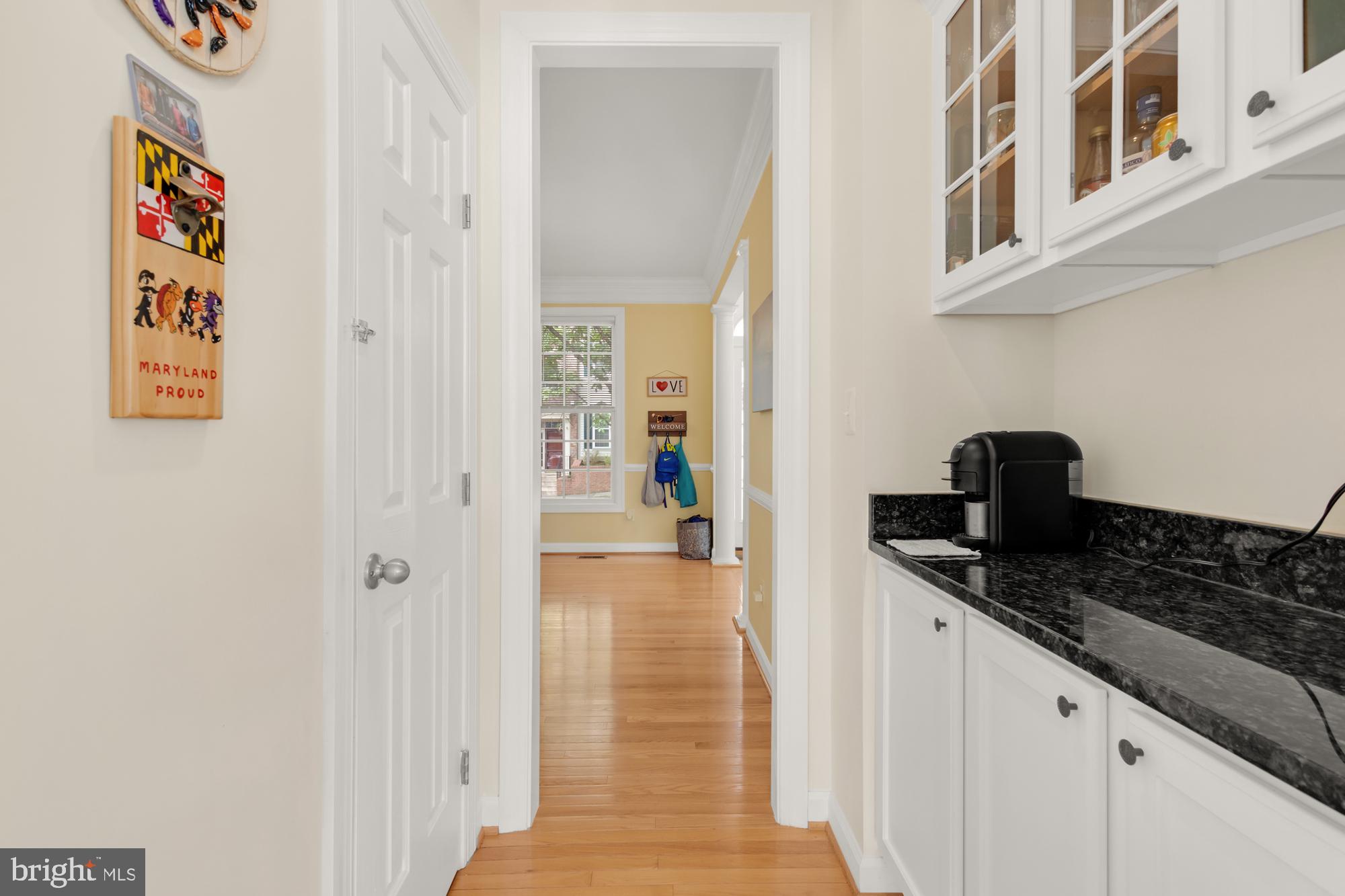 618 Linslade Street Gaithersburg, MD 20878 - Photo 8 of 71 Other side of the pantry