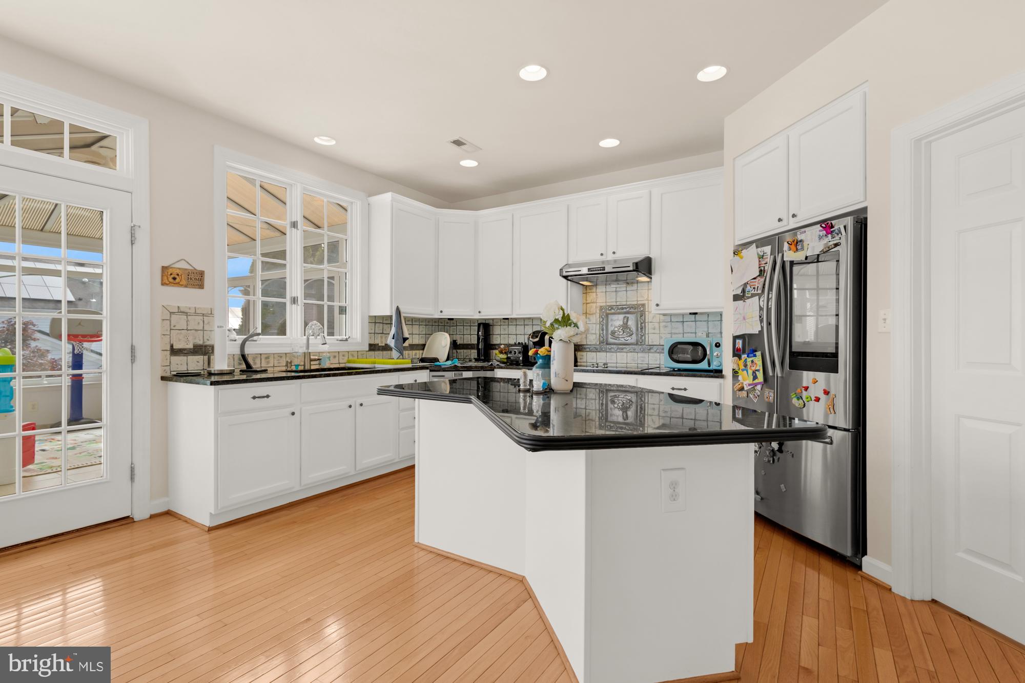 618 Linslade Street Gaithersburg, MD 20878 - Photo 9 of 71 Open chefs kitchen