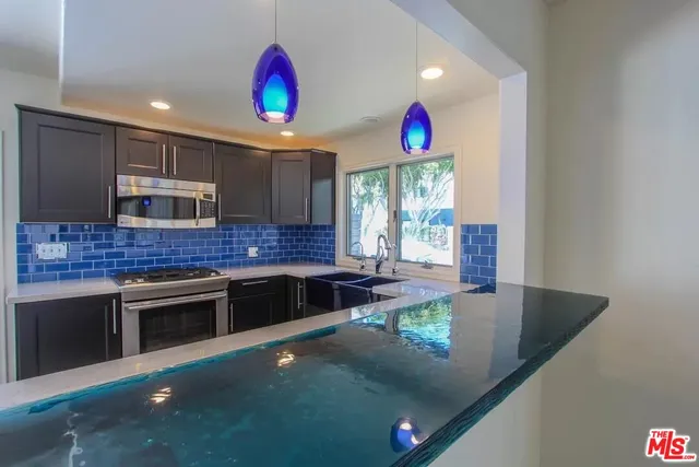 $6,000 | 7701 Norton Avenue, West Hollywood, CA 90046