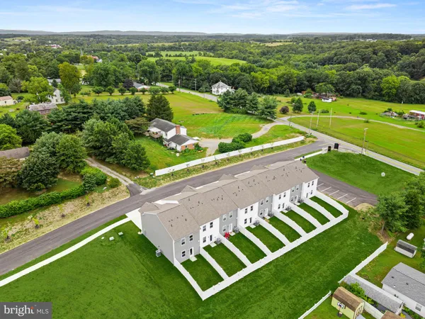 $2,100 | 45 Kitsune Boulevard, Martinsburg, WV 25404