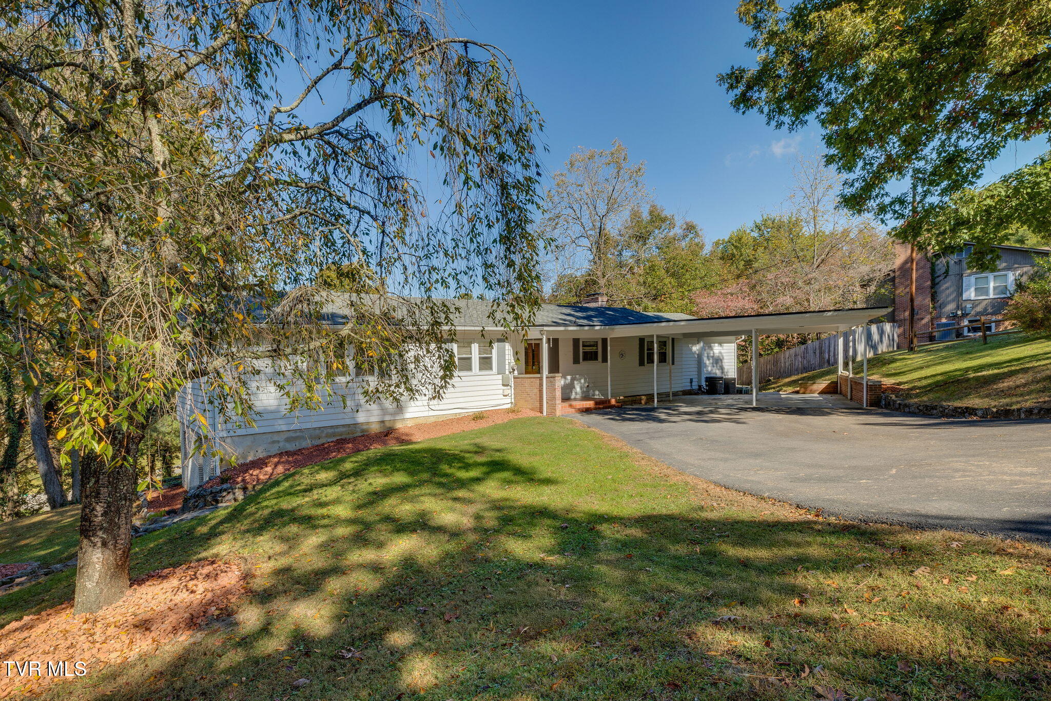 325 Hidden Valley Road Bristol, TN 37620 - Photo 1 of 45 001