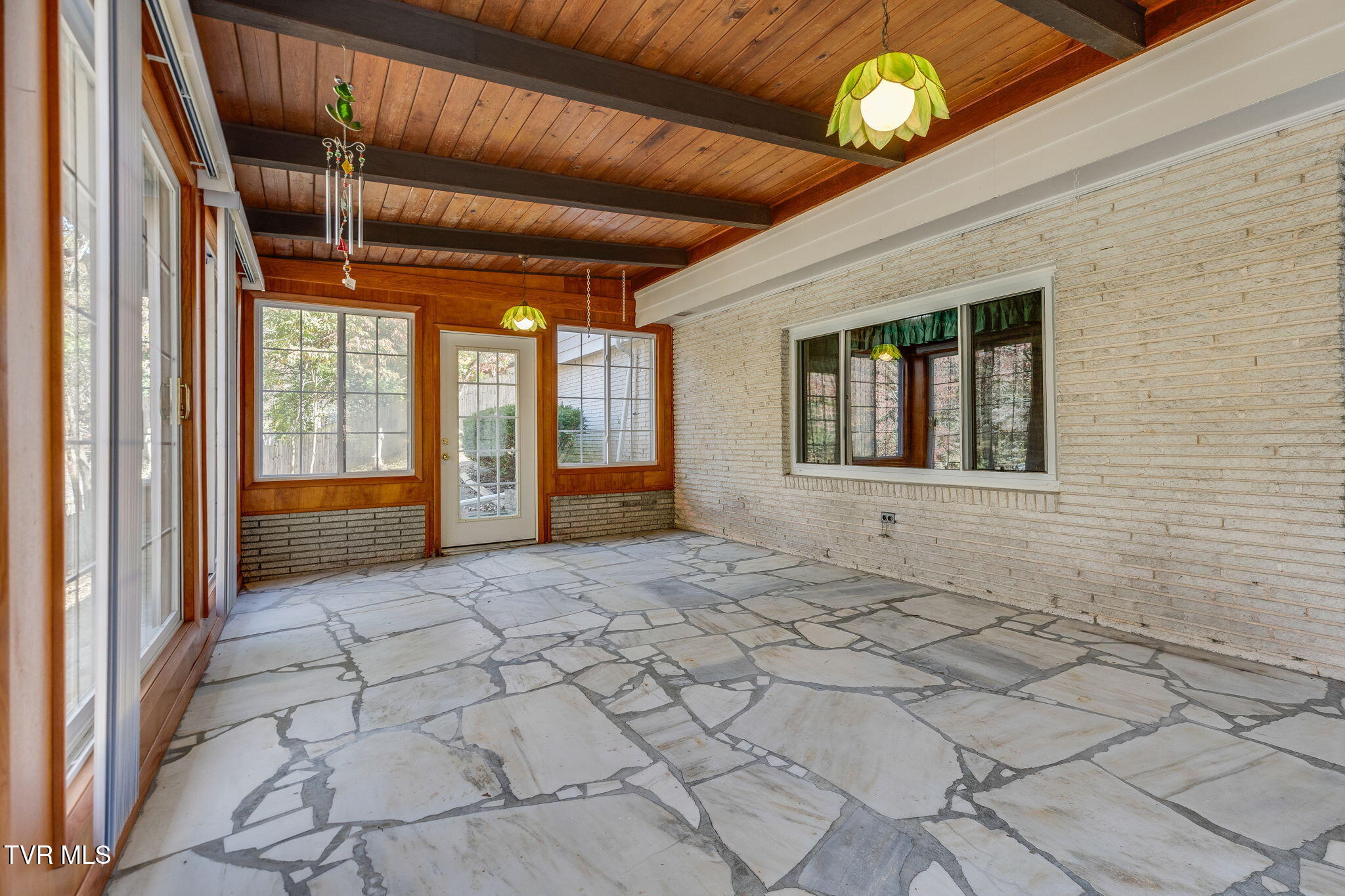 325 Hidden Valley Road Bristol, TN 37620 - Photo 41 of 45 041
