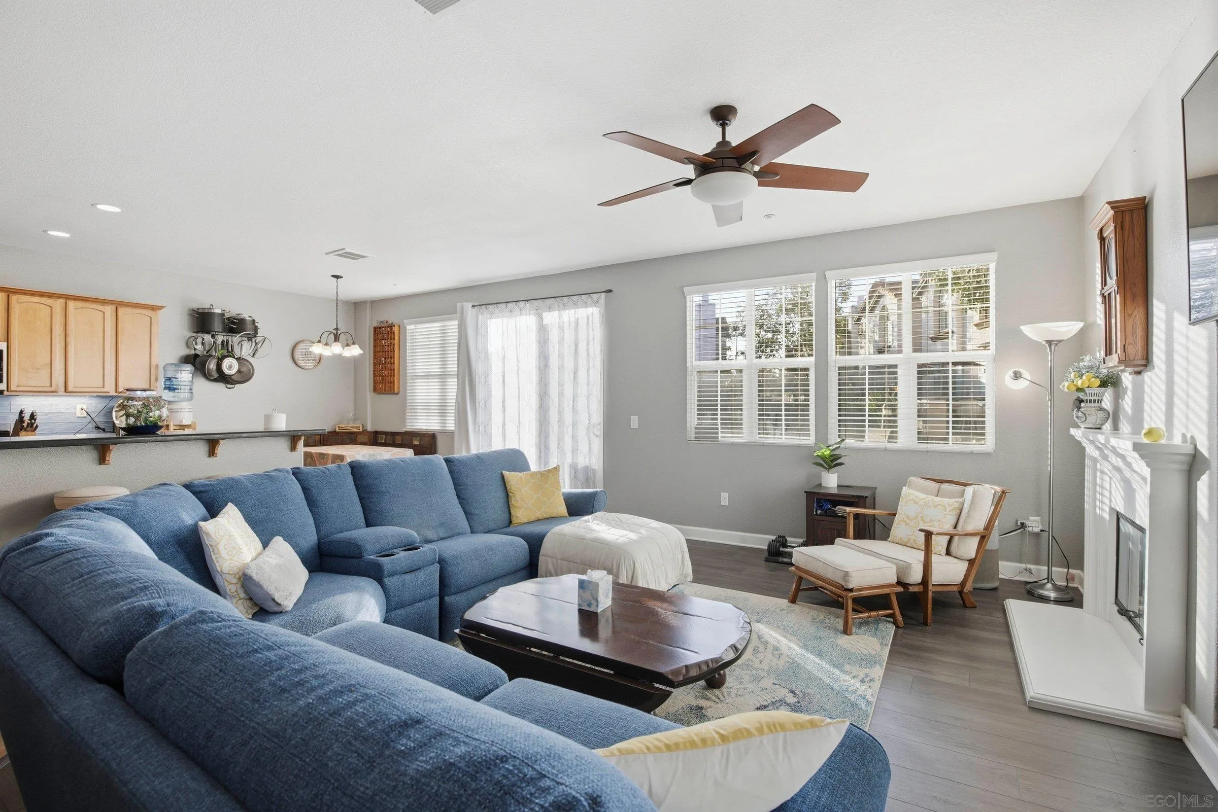 293 Reef Point Way, Unit 5 Oceanside, CA 92058 - Photo 3 of 20