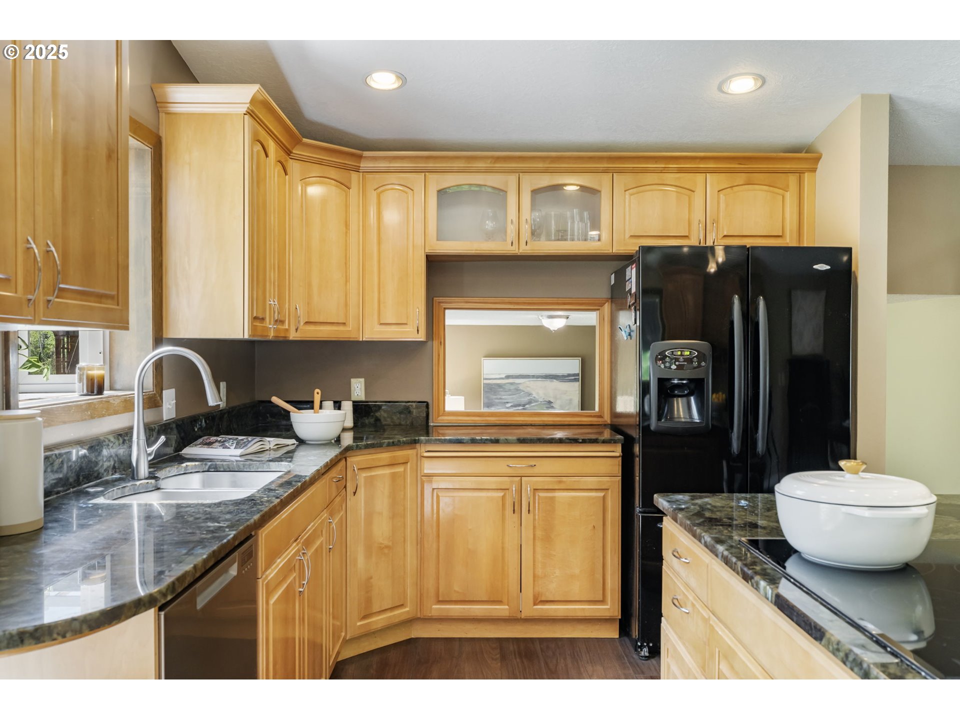 15060 Southwest Davis Road Beaverton, OR 97007 - Photo 15 of 46 Gallery Image 15