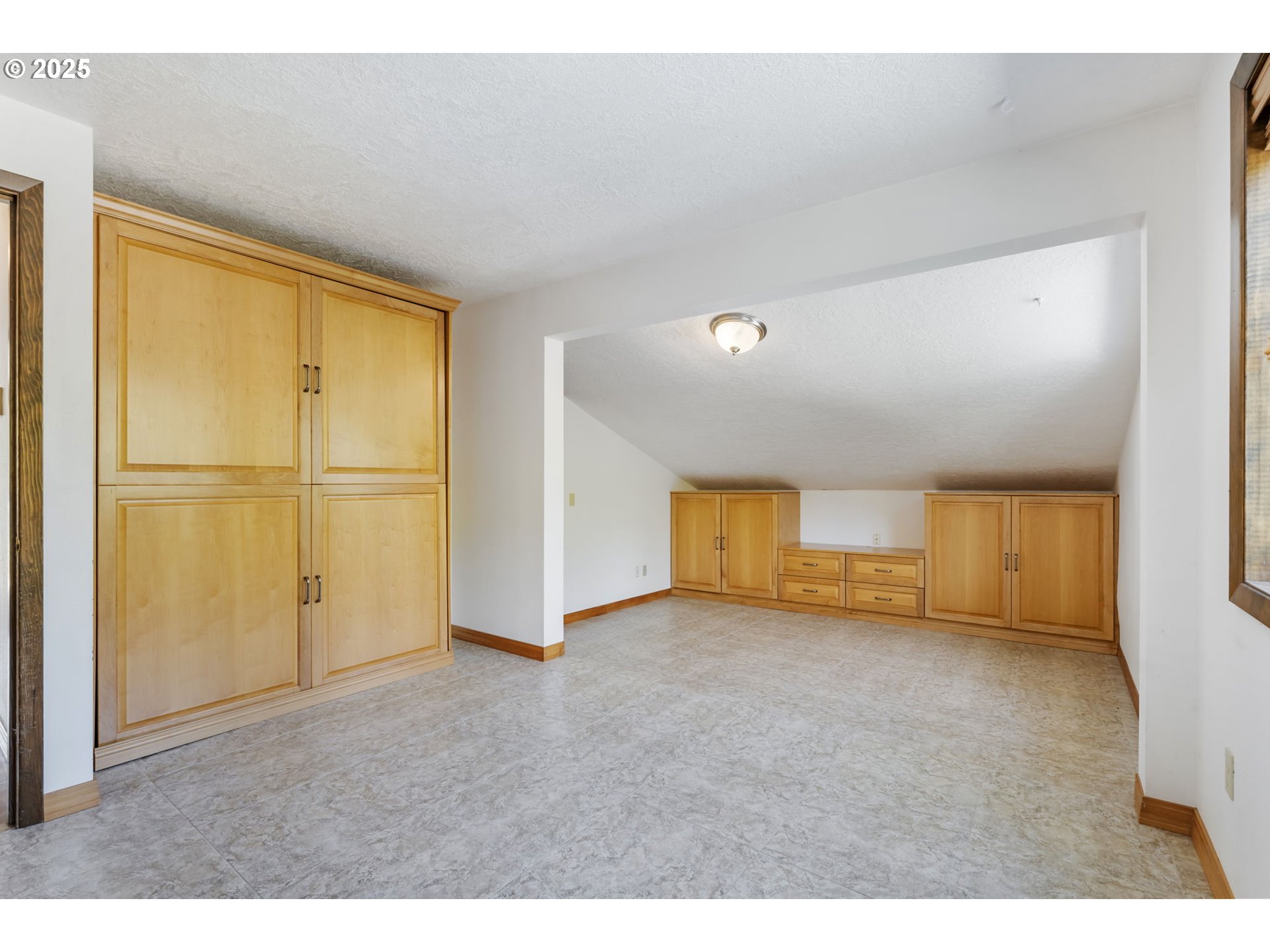 15060 Southwest Davis Road Beaverton, OR 97007 - Photo 23 of 46 Gallery Image 23
