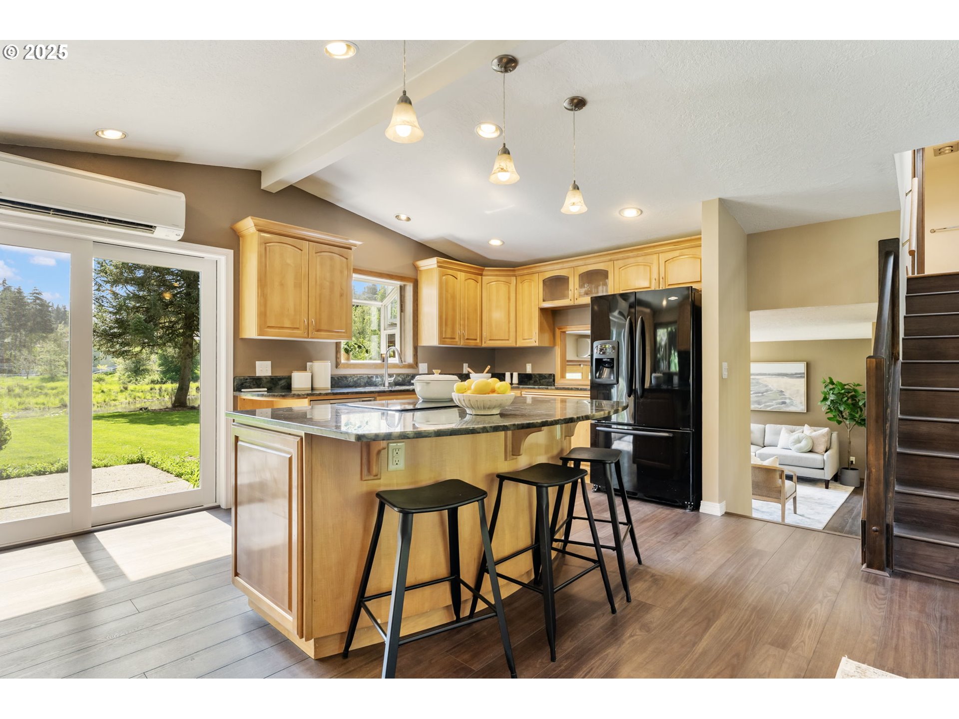 15060 Southwest Davis Road Beaverton, OR 97007 - Photo 9 of 46 Gallery Image 9