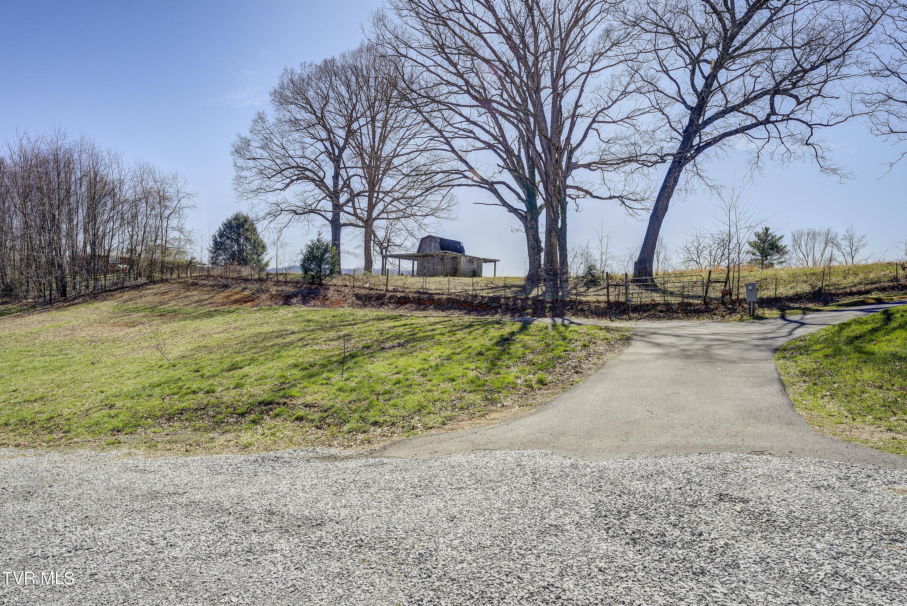 137 Unaka View Road Johnson City, TN 37601 - Photo 13 of 72 UNakaView-50