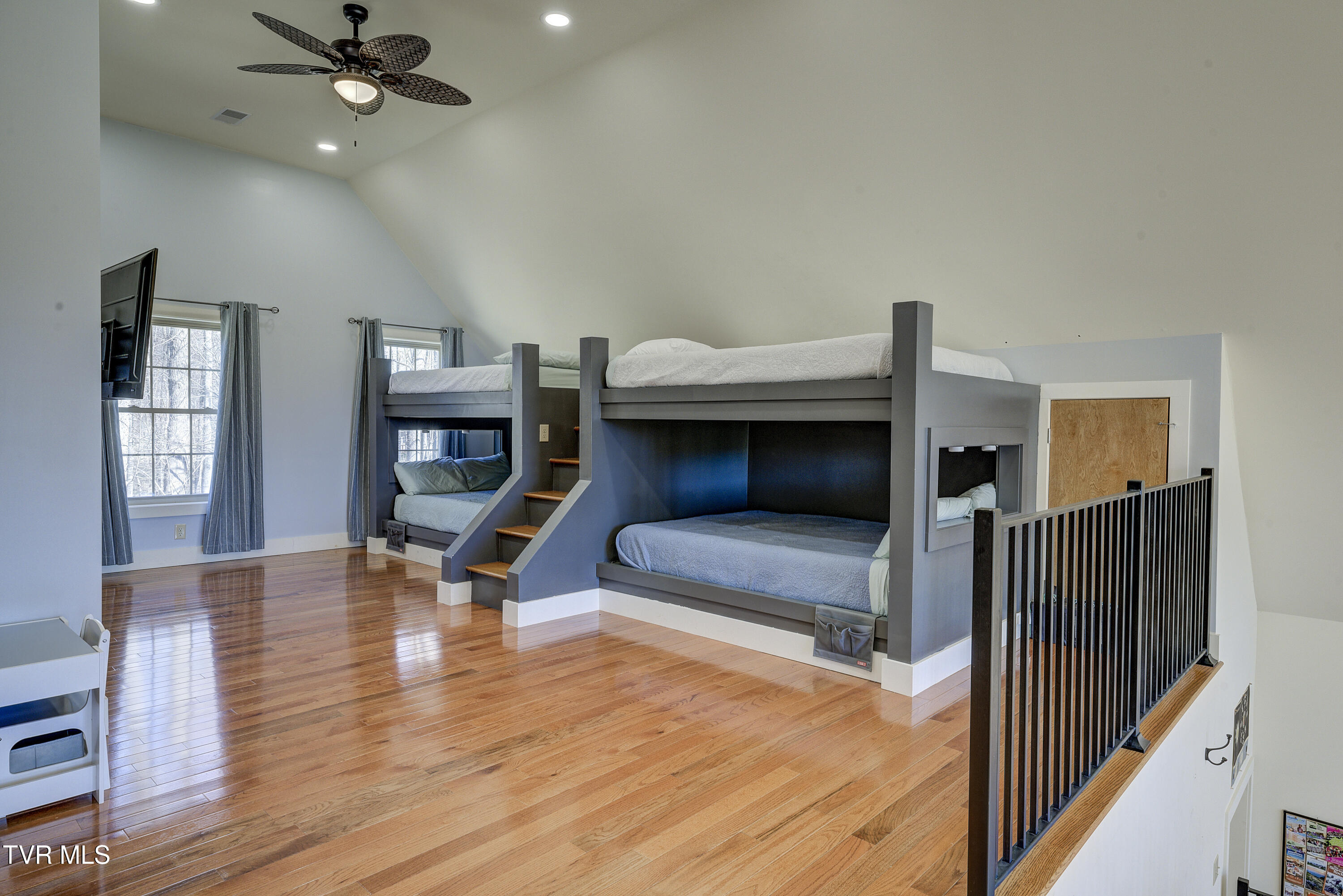 137 Unaka View Road Johnson City, TN 37601 - Photo 46 of 72 UNakaView-27