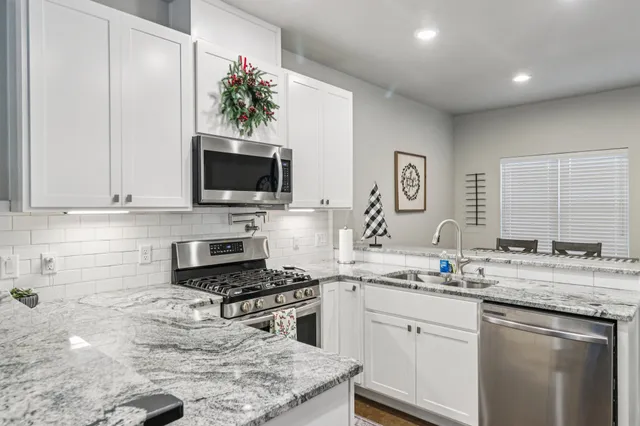 $395,000 | 1006 12th Street, Blanco, TX 78606