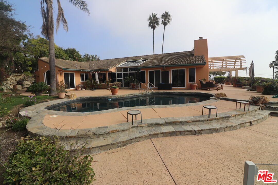 20776 Big Rock Drive Malibu, CA 90265 - Photo 17 of 67