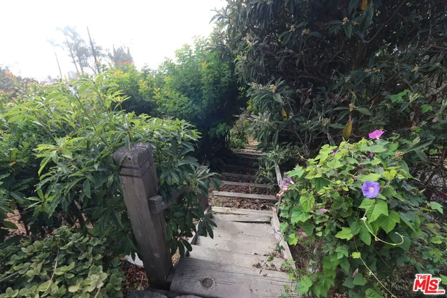 $3,345,000 | 20776 Big Rock Drive, Malibu, CA 90265