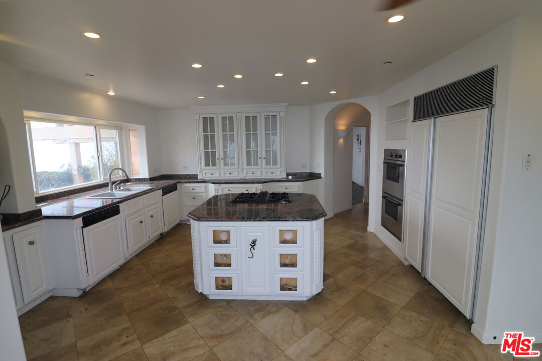 20776 Big Rock Drive Malibu, CA 90265 - Photo 23 of 67
