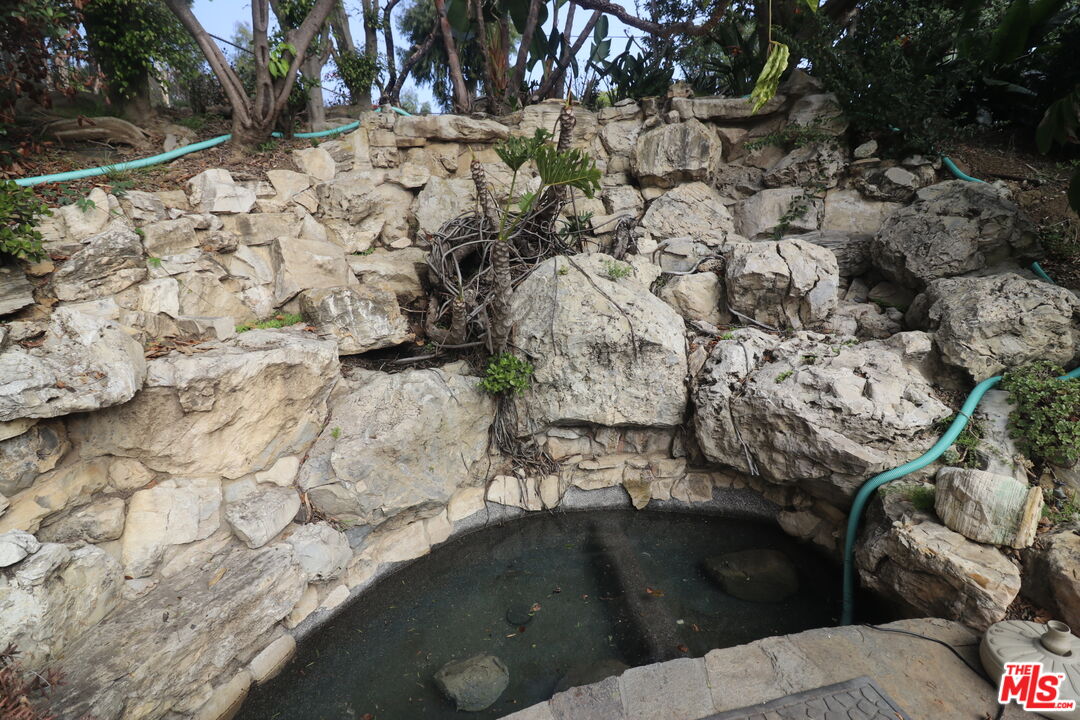 20776 Big Rock Drive Malibu, CA 90265 - Photo 38 of 67