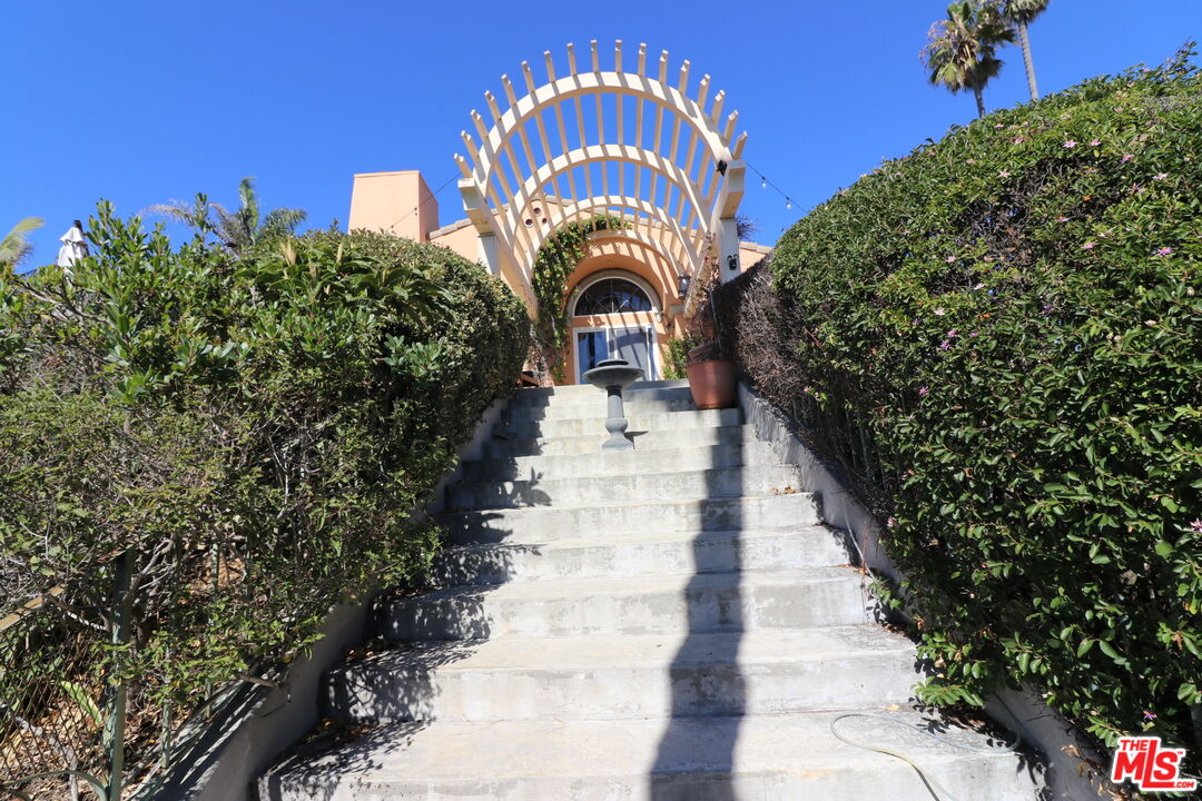 20776 Big Rock Drive Malibu, CA 90265 - Photo 56 of 67