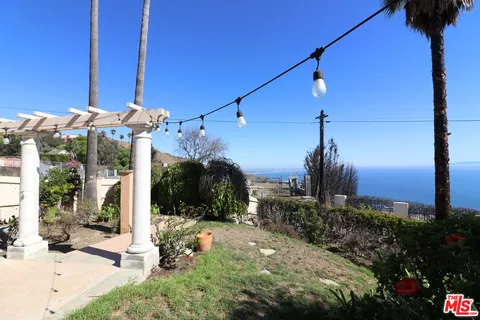 $3,345,000 | 20776 Big Rock Drive, Malibu, CA 90265