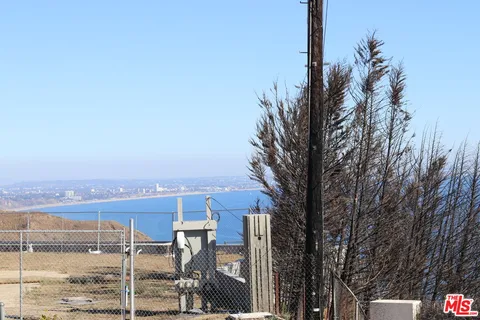 $3,345,000 | 20776 Big Rock Drive, Malibu, CA 90265