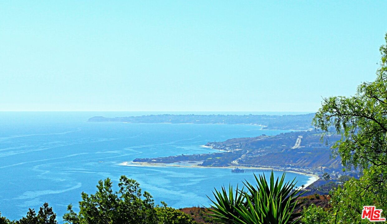 20776 Big Rock Drive Malibu, CA 90265 - Photo 66 of 67 a view of yard with ocean view