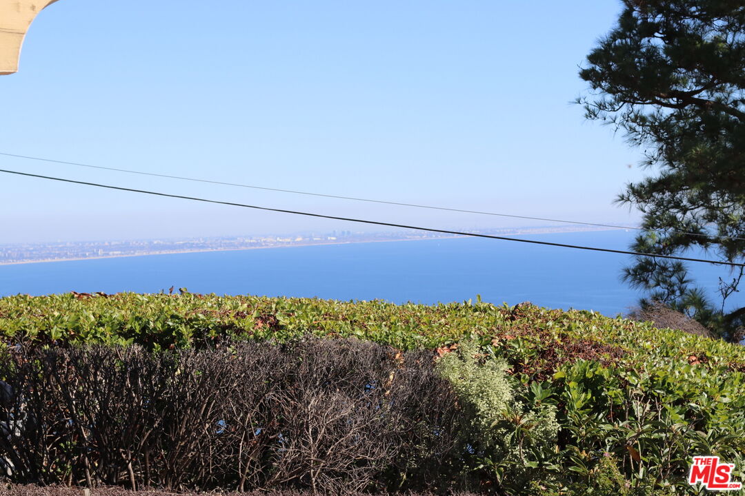 20776 Big Rock Drive Malibu, CA 90265 - Photo 7 of 67