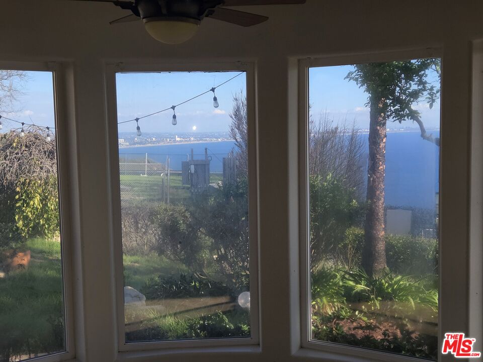 20776 Big Rock Drive Malibu, CA 90265 - Photo 10 of 67