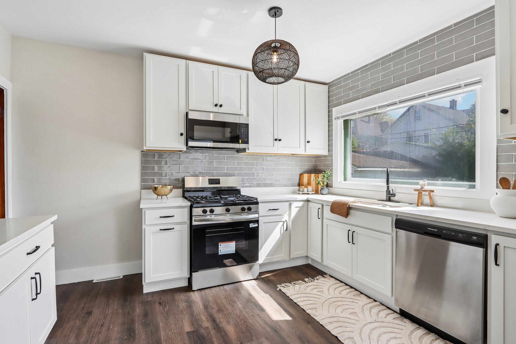 1532 North 58th Street Milwaukee, WI 53208 - Photo 12 of 37 Kitchen