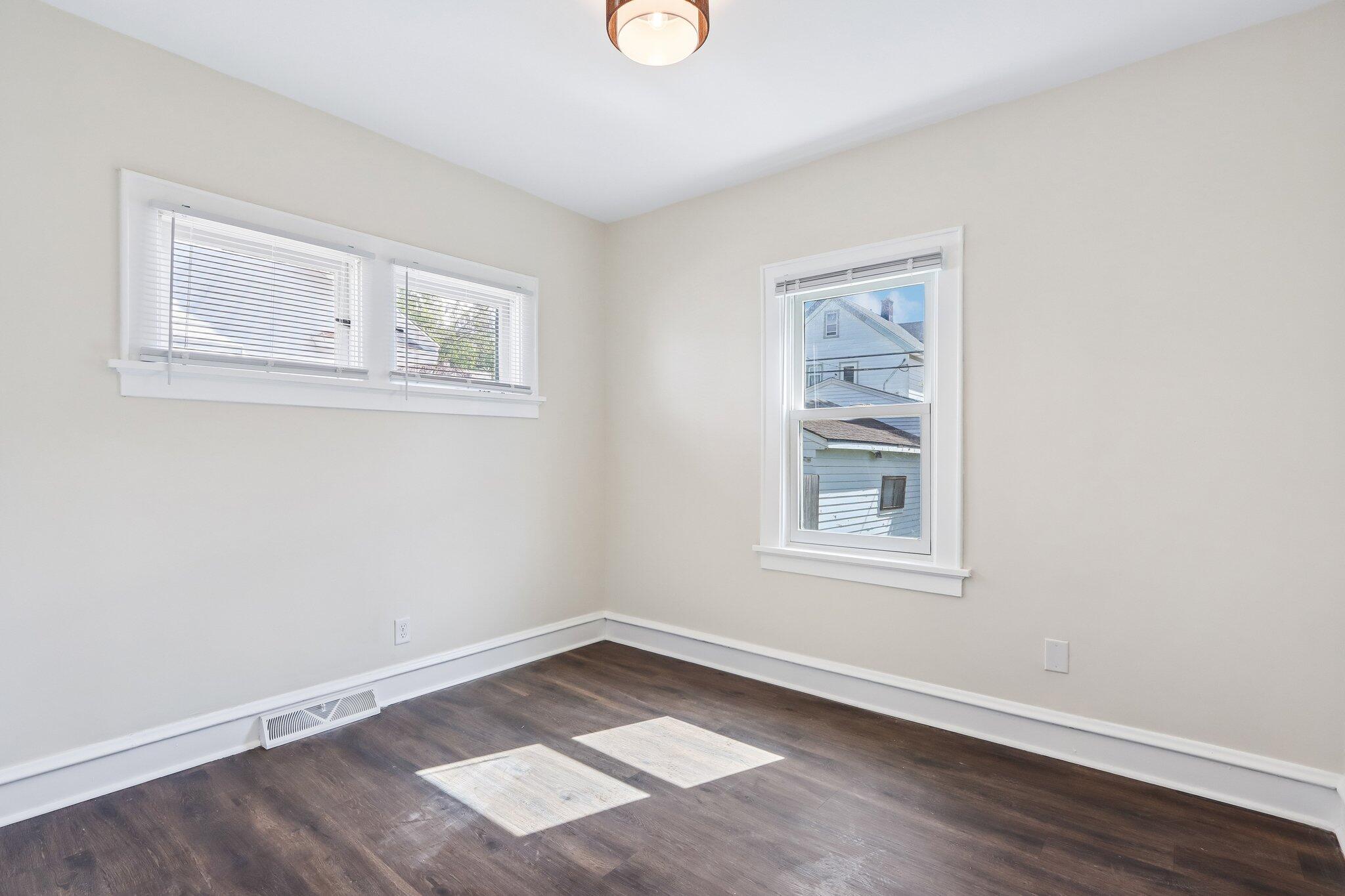 1532 North 58th Street Milwaukee, WI 53208 - Photo 17 of 37 Bedroom #2 Main
