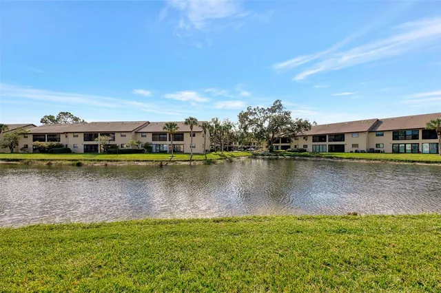 $237,500 | 320 Mission Trail North, Unit H, Venice, FL 34285
