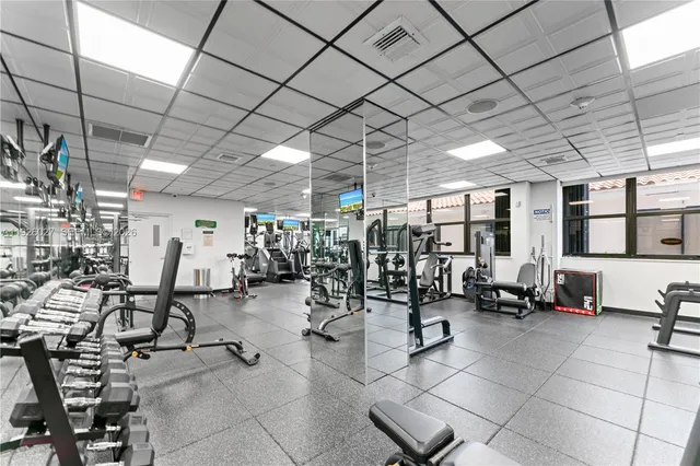 $870,000 | 5757 Collins Avenue, Unit 707, Miami Beach, FL 33140