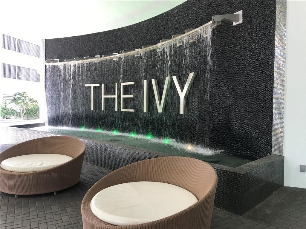 90 Southwest 3rd Street, Unit 1802 Miami, FL 33130 - Photo 43 of 50 a view of outdoor space and yard