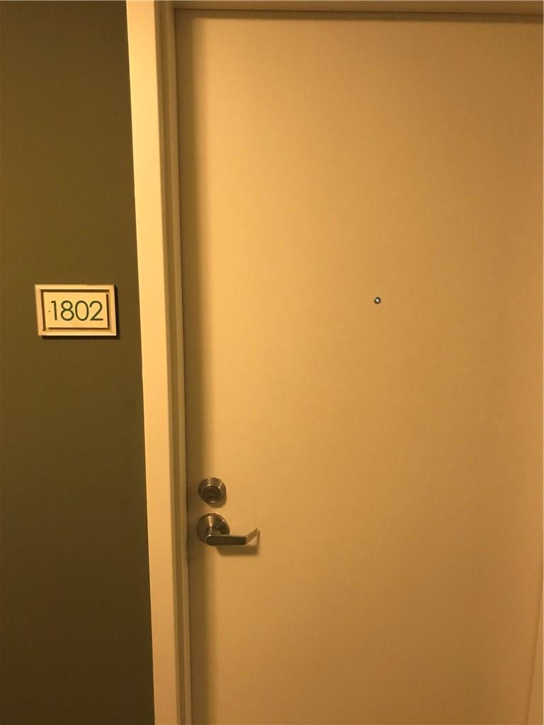 90 Southwest 3rd Street, Unit 1802 Miami, FL 33130 - Photo 47 of 50 a view of a small space