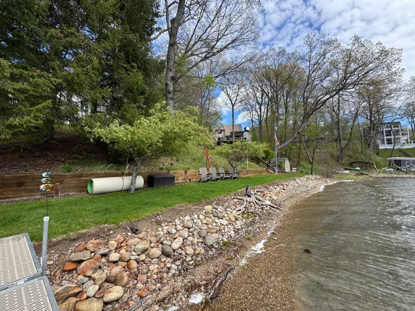 $925,000 | 11003 South Drive, Plainwell, MI 49080