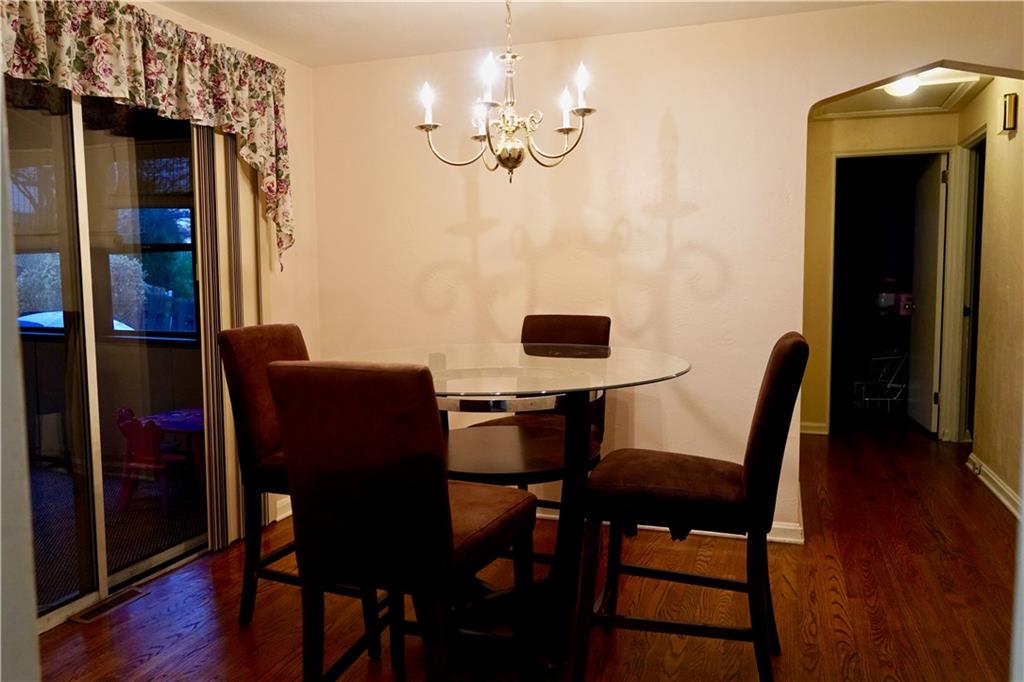 1809 Borland Road Pittsburgh, PA 15243 - Photo 8 of 21 Dining Room