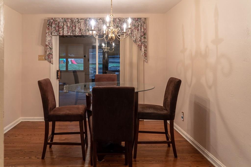 1809 Borland Road Pittsburgh, PA 15243 - Photo 9 of 21 Dining Room