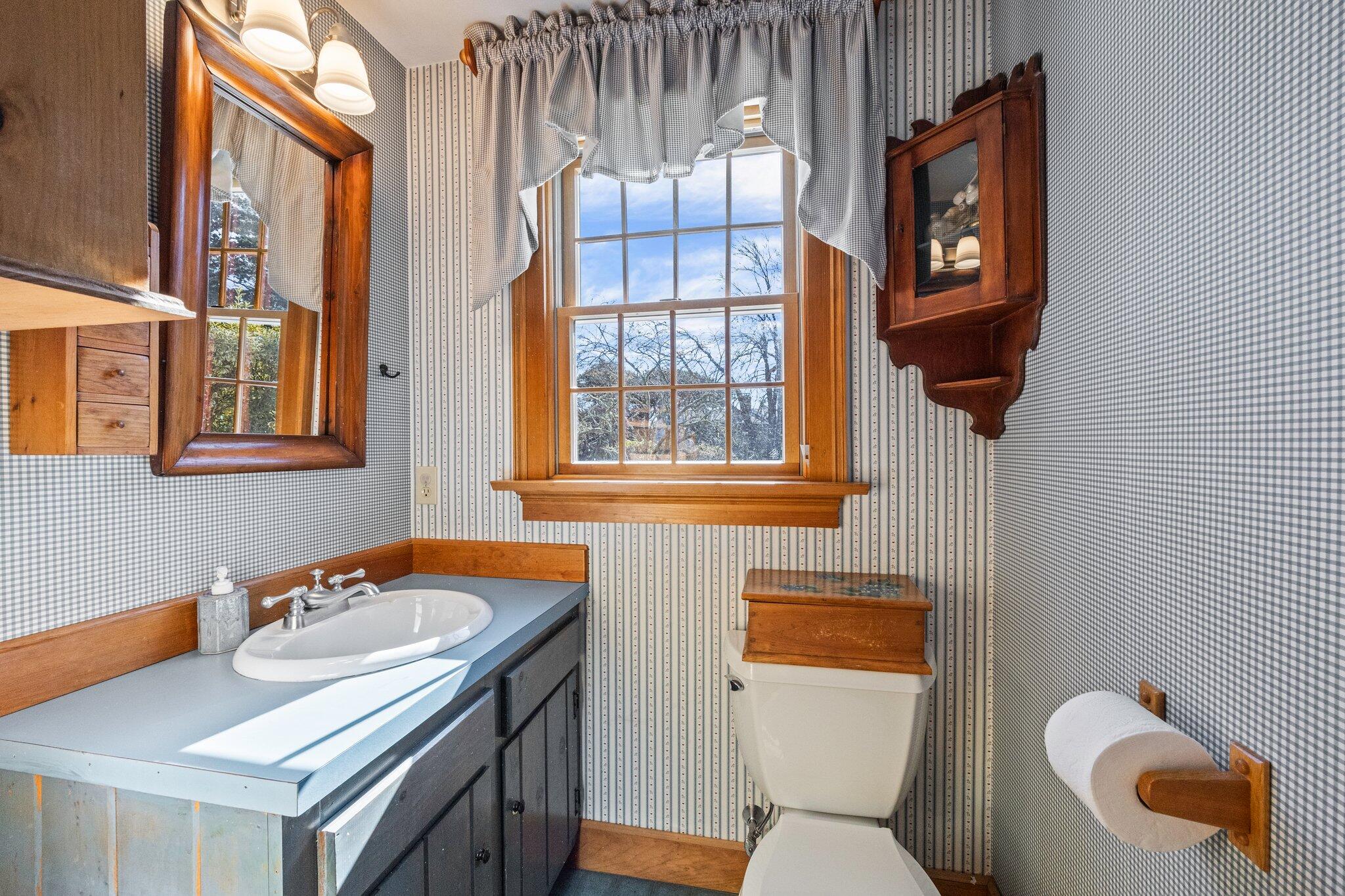 75 Nauset Heights Road Orleans, MA 02653 - Photo 16 of 47 Half Bath
