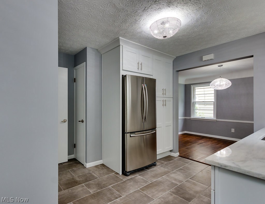 1203 Haselton Road Cleveland, OH 44121 - Photo 6 of 27