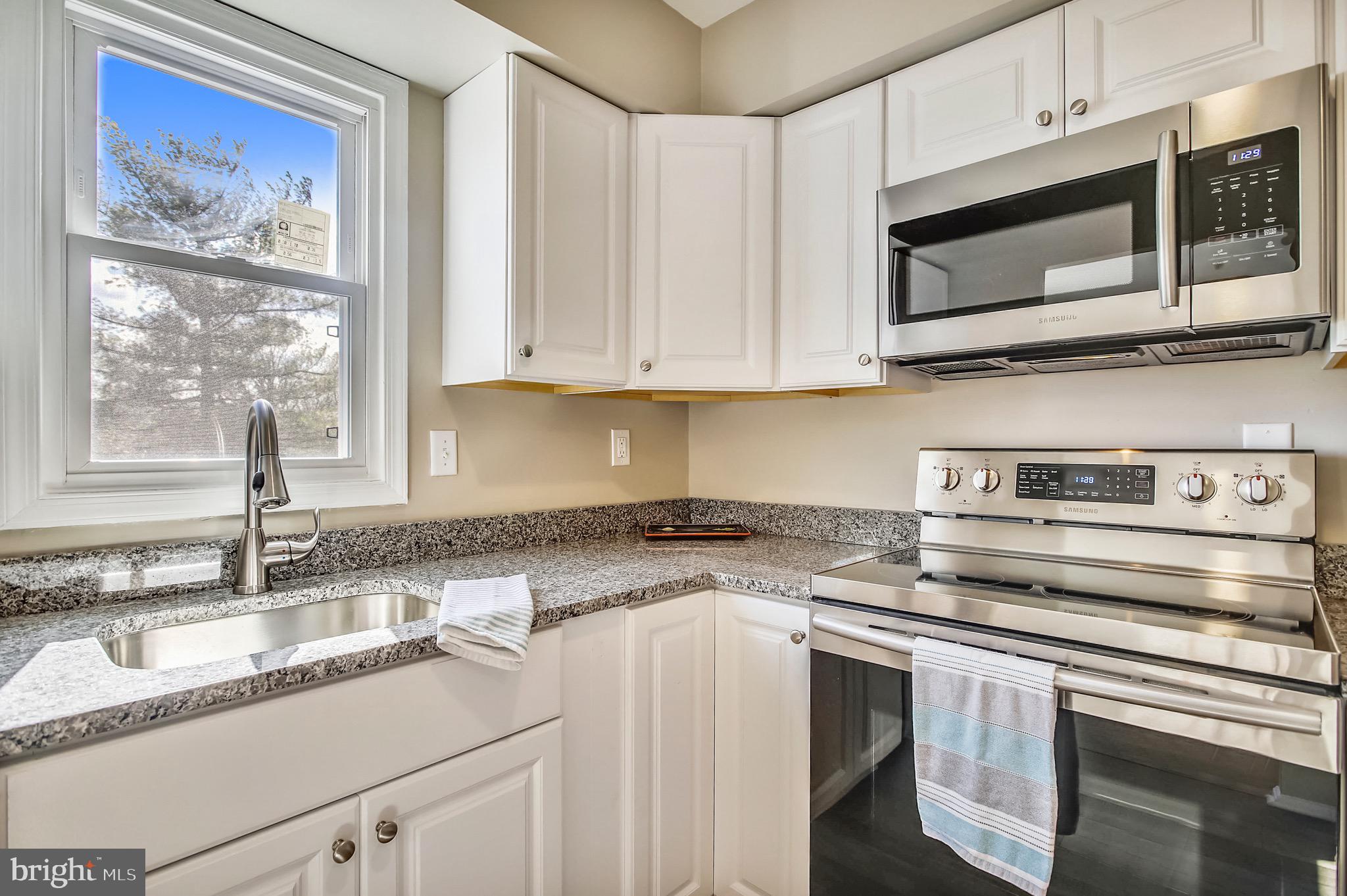 1053 Grovehill Road Halethorpe, MD 21227 - Photo 12 of 36 Kitchen