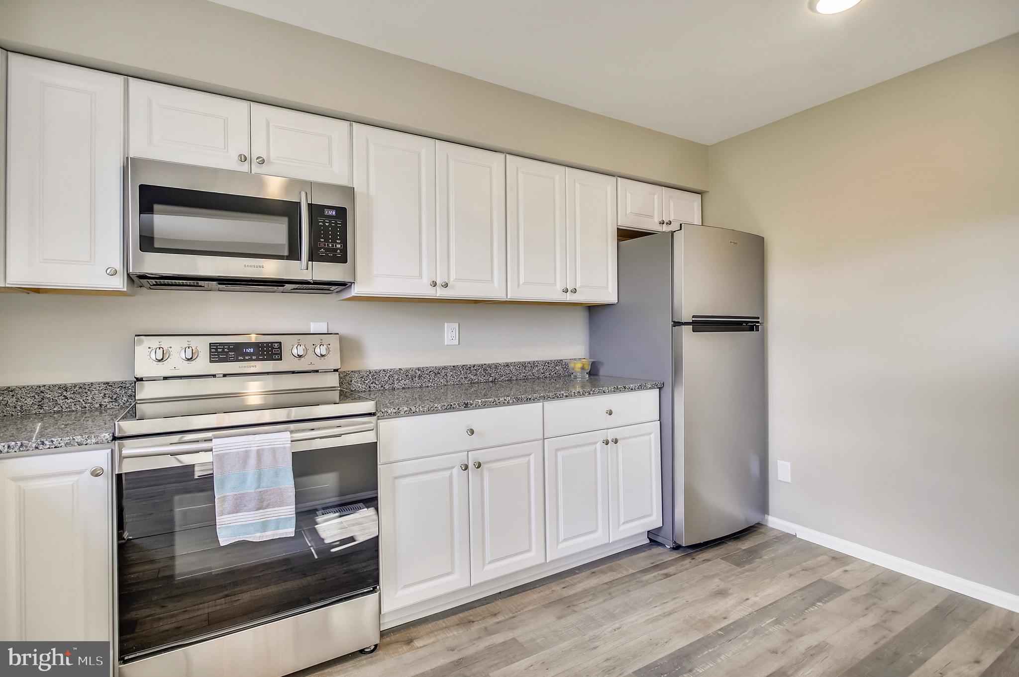 1053 Grovehill Road Halethorpe, MD 21227 - Photo 13 of 36 Kitchen
