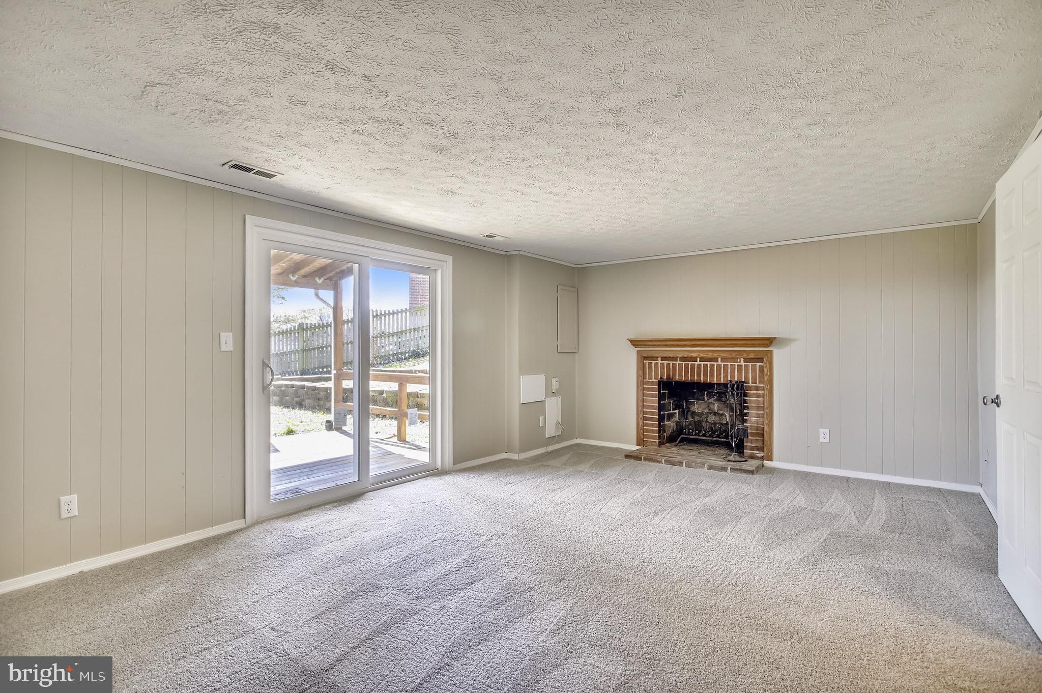 1053 Grovehill Road Halethorpe, MD 21227 - Photo 30 of 36 Family Room