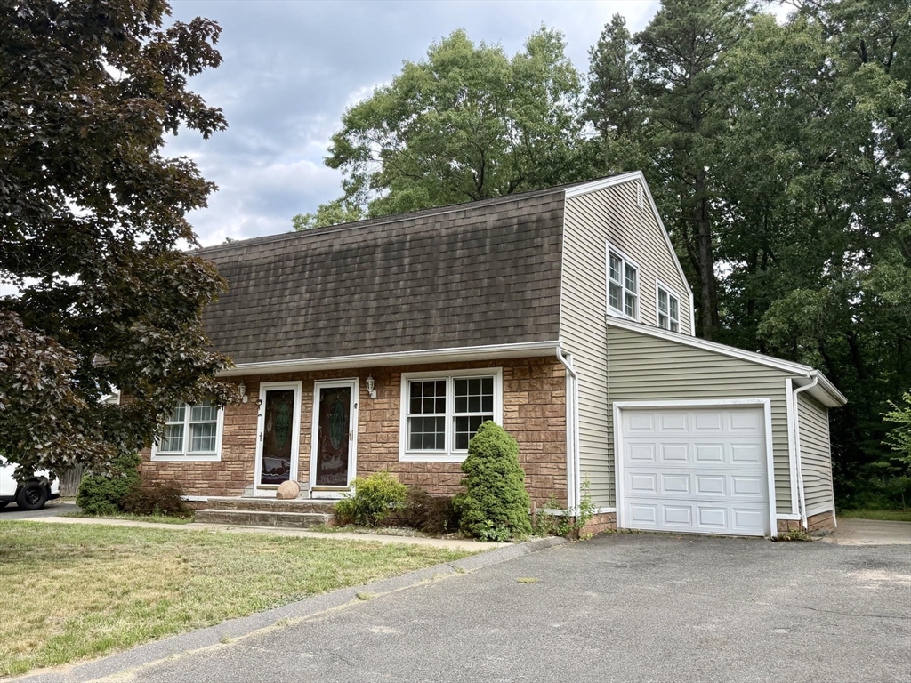 47-49 Kamuda Street, Unit 47 Springfield, MA 01151 - Photo 1 of 17