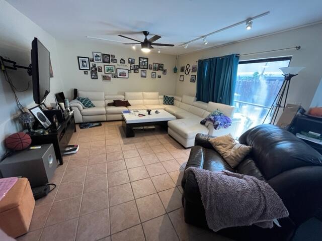 16415 Grape Way Delray Beach, FL 33484 - Photo 13 of 27 IMG_0645