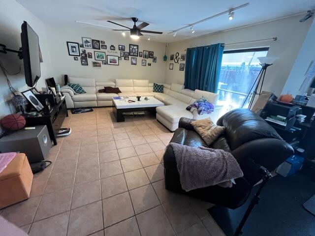 16415 Grape Way Delray Beach, FL 33484 - Photo 14 of 27 IMG_0646