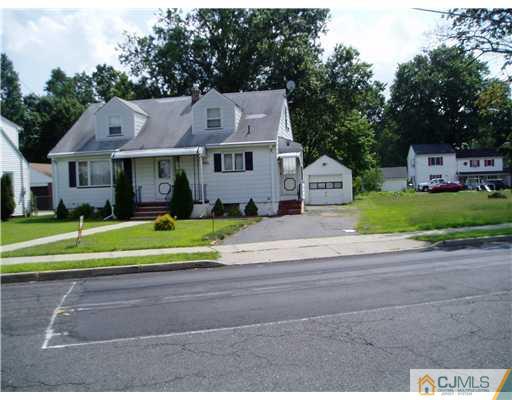 916 Cranbury Cross Road North Brunswick, NJ 08902 - Photo 1 of 19 Gallery Image 1